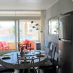 Agreable T2 Avec Loggia Proche Commerces Et - 4alb24 *