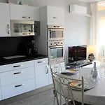 Daire Agreable T2 Avec Loggia Proche Commerces Et - 4alb24 Saint-Cyprien (Pyrenees-Orientales)