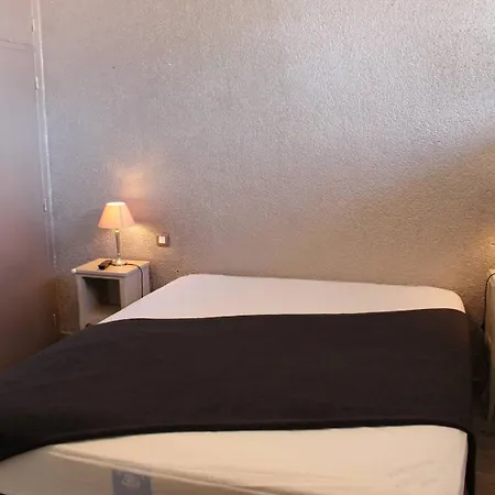Apartment Agreable T2 Avec Loggia Proche Commerces Et - 4alb24 *