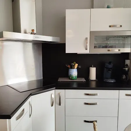 Agreable T2 Avec Loggia Proche Commerces Et - 4alb24 Daire