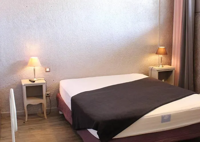 Agreable T2 Avec Loggia Proche Commerces Et - 4alb24 Apartamento