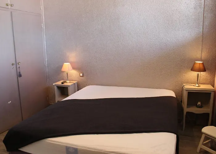 Agreable T2 Avec Loggia Proche Commerces Et - 4alb24